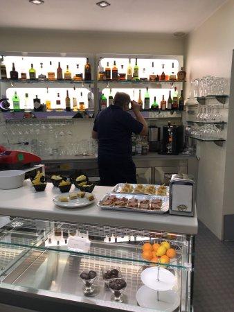 Niki Bar
